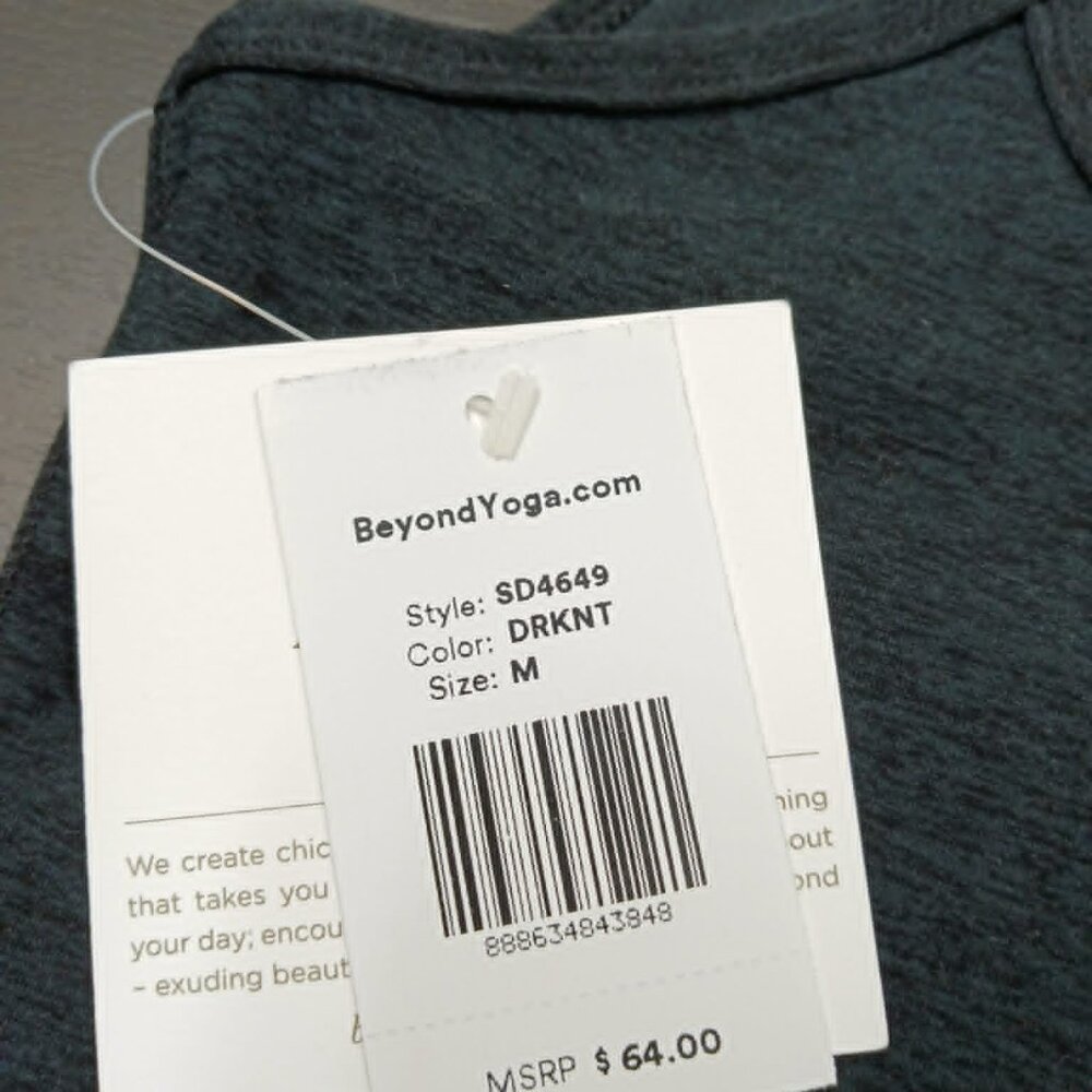 Beyond Yoga Spacedye Centered Tank Size M NWT - Picture 3 of 3